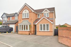 property-heatherley-drive-forest-town-mansfield-notts-ng19-opy