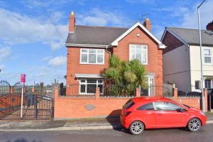 front-main-road-kirkby-in-ashfield-notts-ng17-9ey